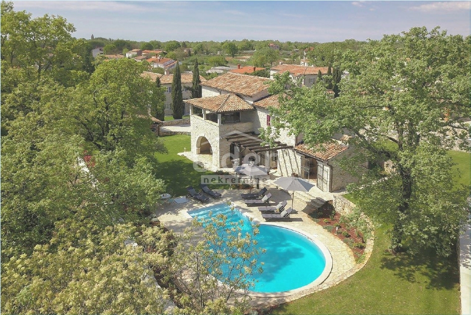 Casa Muntrilj, Tinjan, 288m2