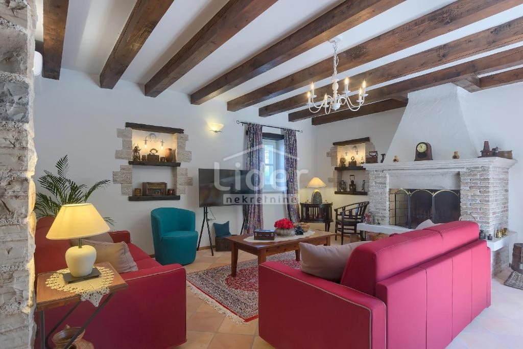 Casa Muntrilj, Tinjan, 288m2