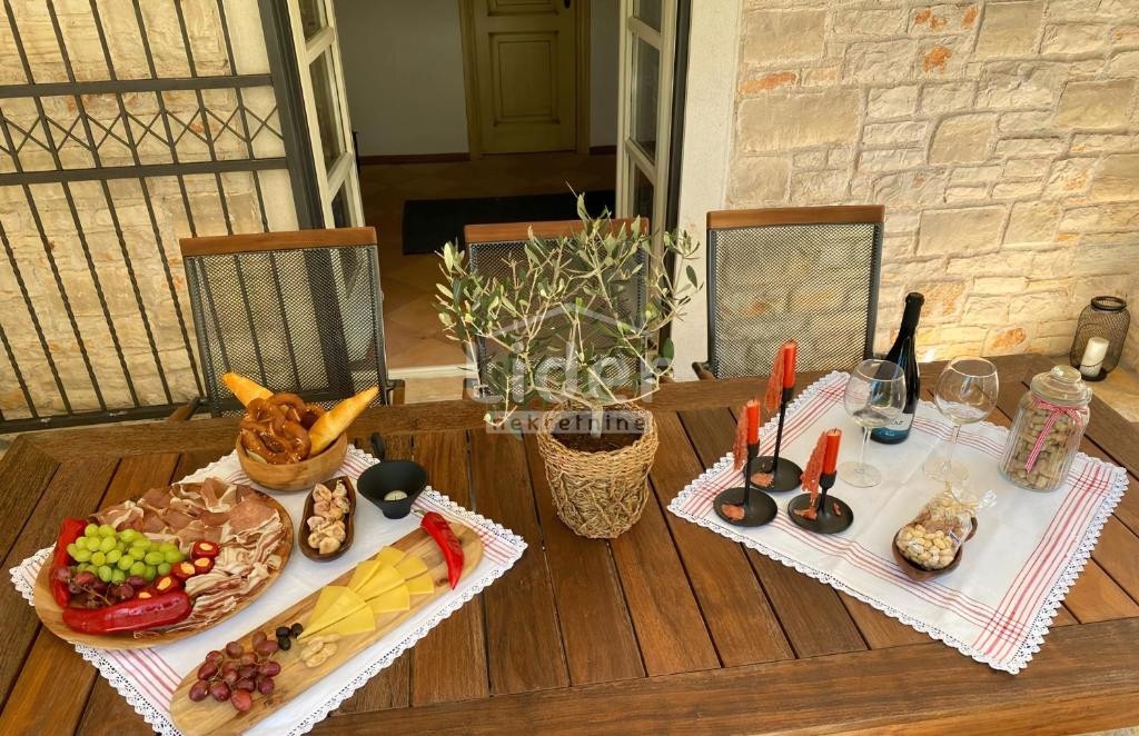 Casa Muntrilj, Tinjan, 288m2