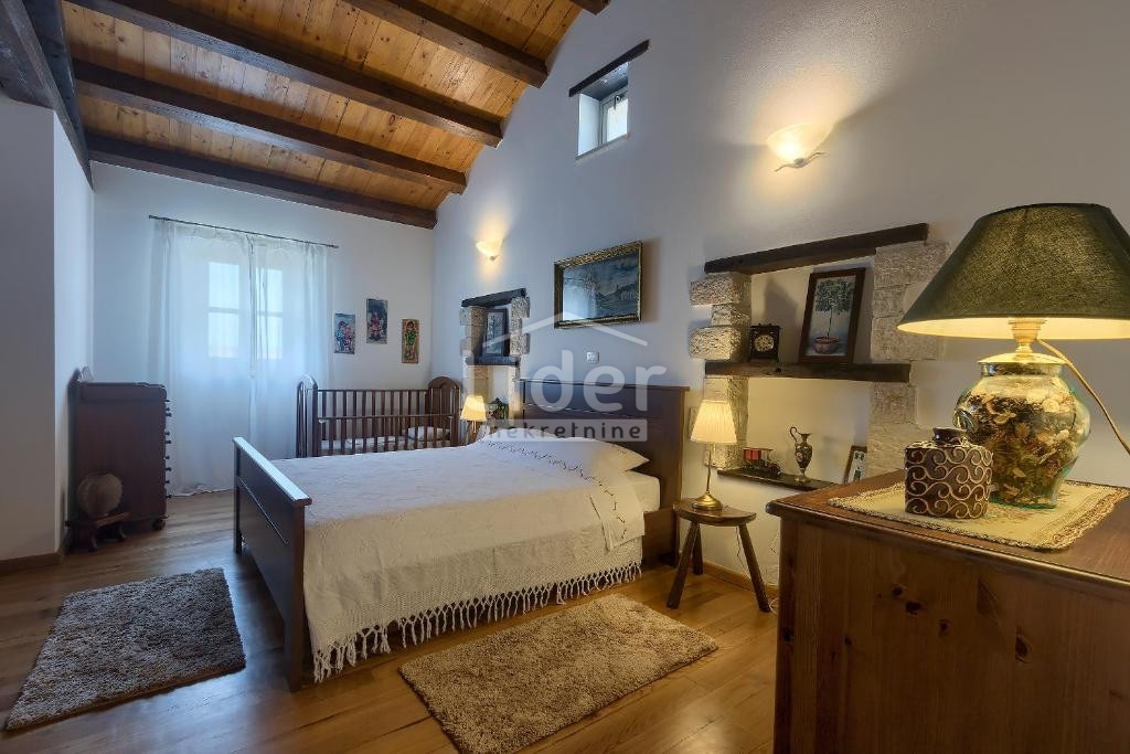 Casa Muntrilj, Tinjan, 288m2