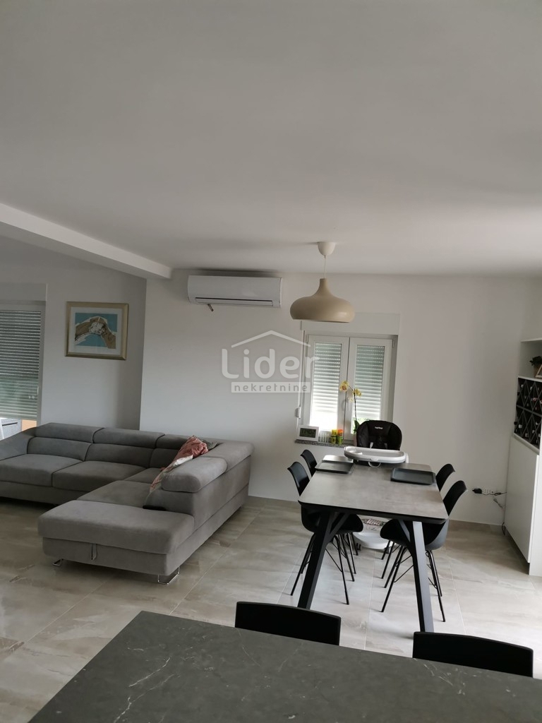 Appartamento Marinići, Viškovo, 162m2