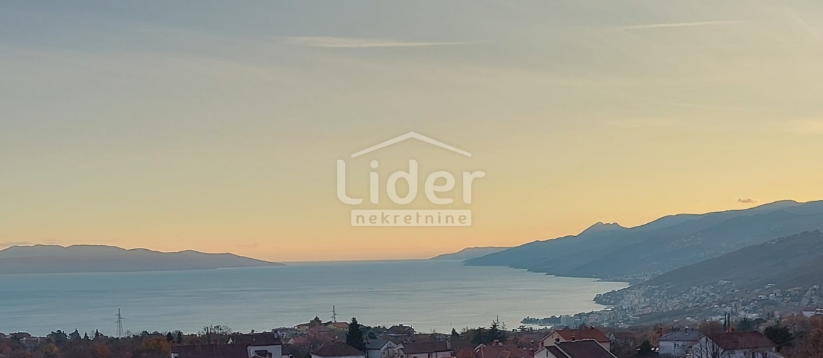 KASTAV Appartamento con vista mare unica, 124 m2