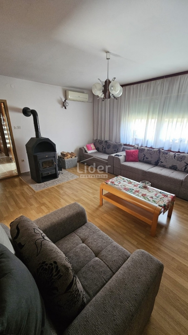 Appartamento per vacanze Novi Vinodolski, 130m2