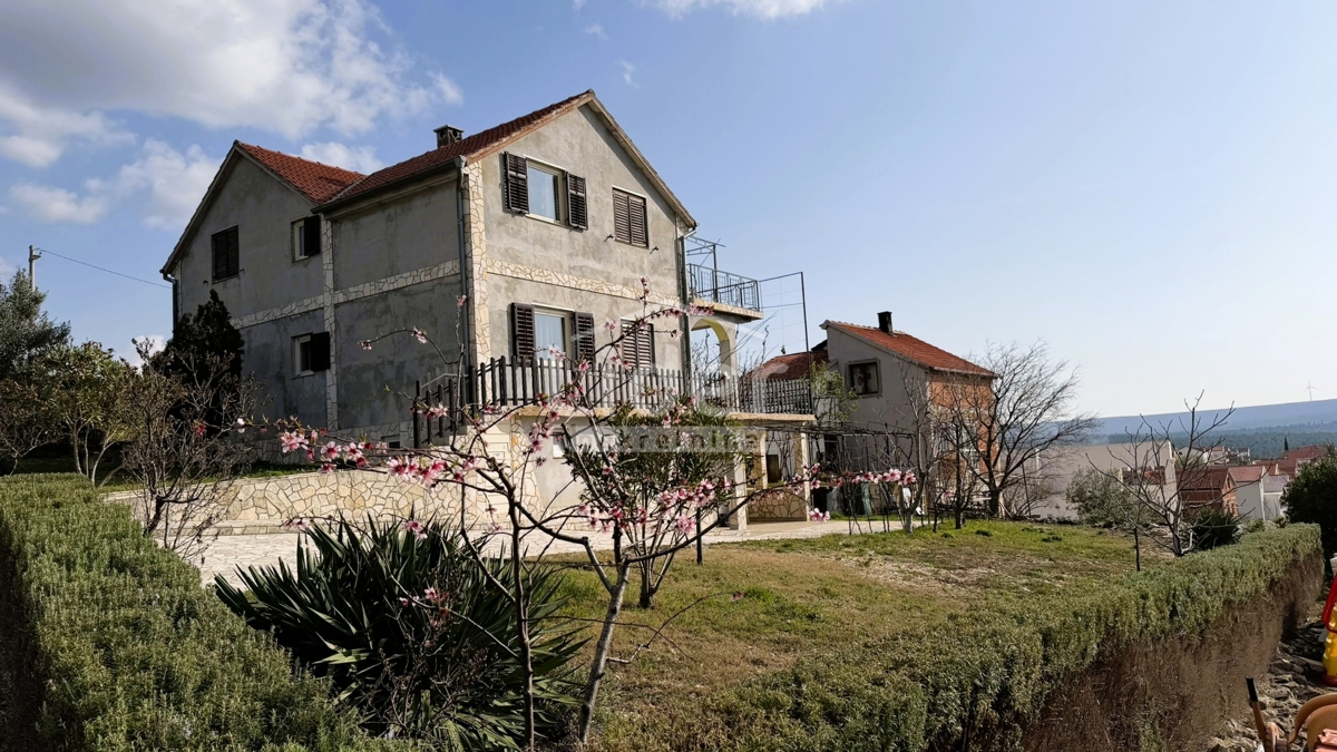 Casa Gornji Karin, Obrovac, 200m2