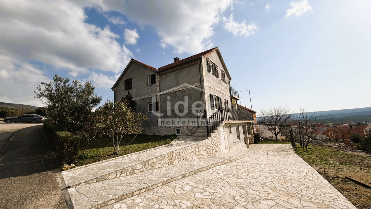 Casa Gornji Karin, Obrovac, 200m2