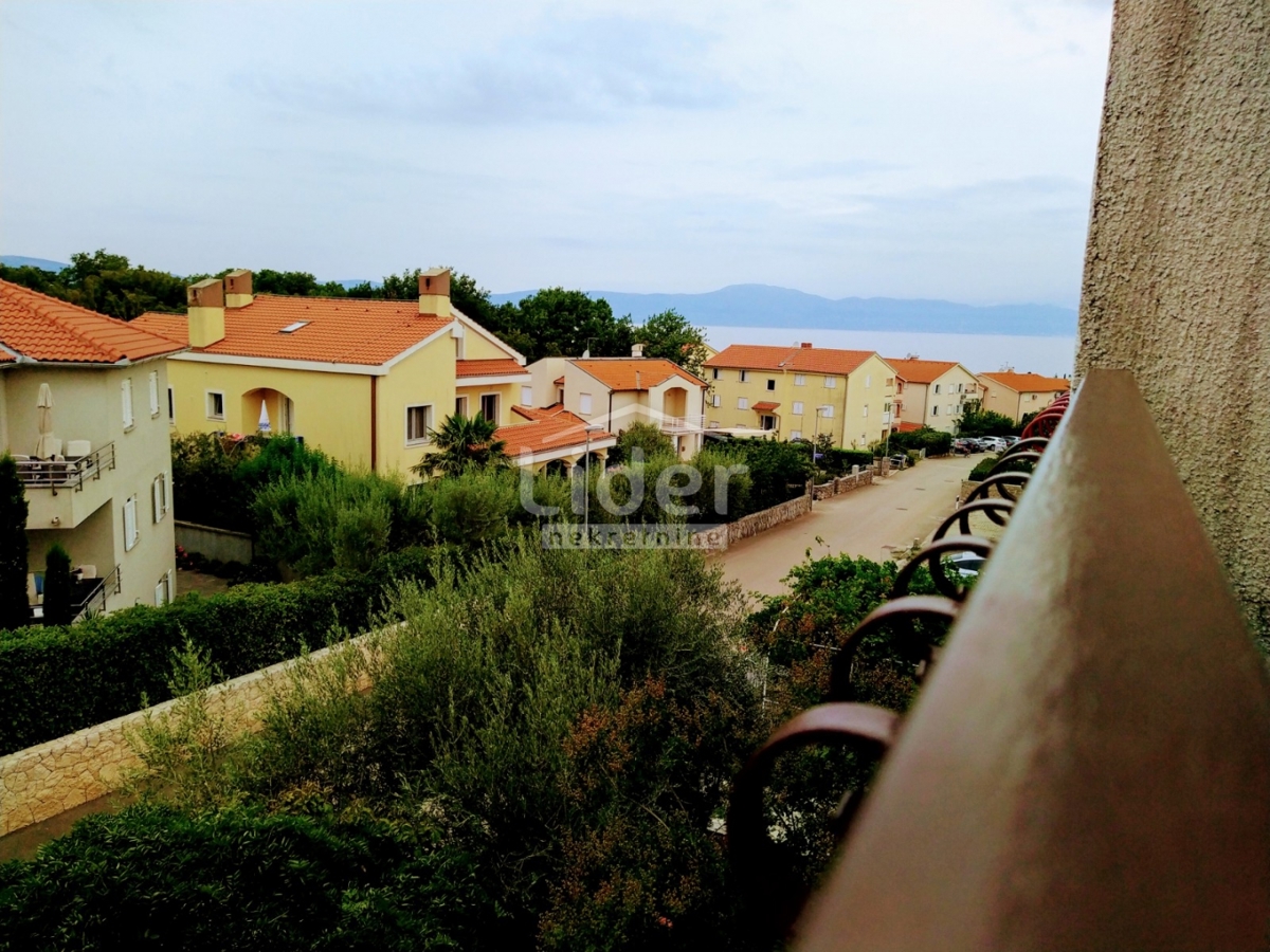  34 MALINSKA Appartamento di 58 m2 con loggia