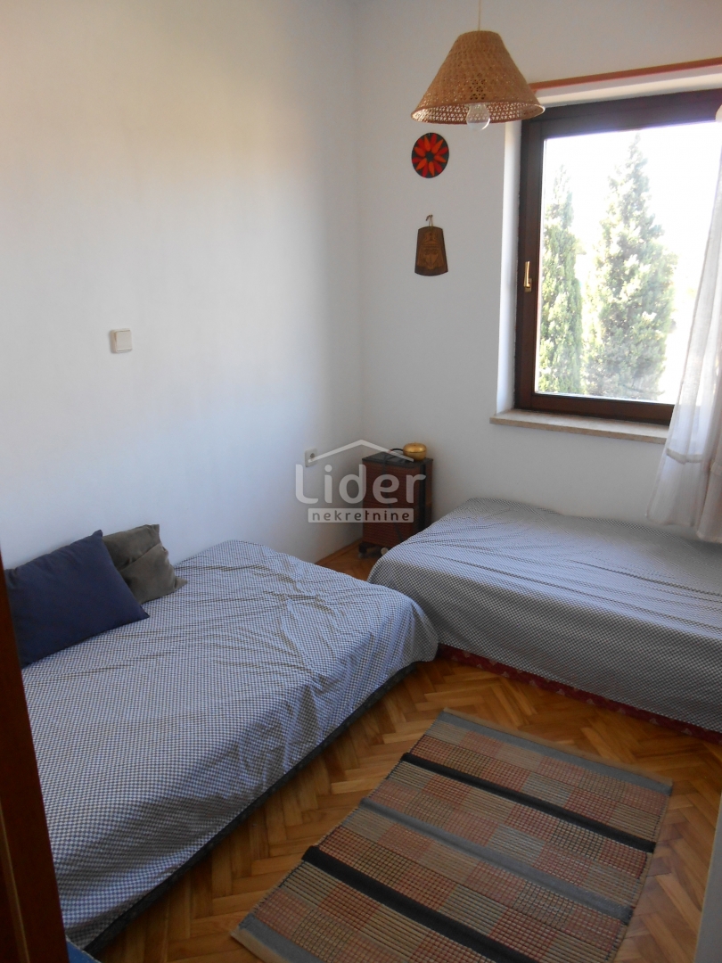  34 MALINSKA Appartamento di 58 m2 con loggia