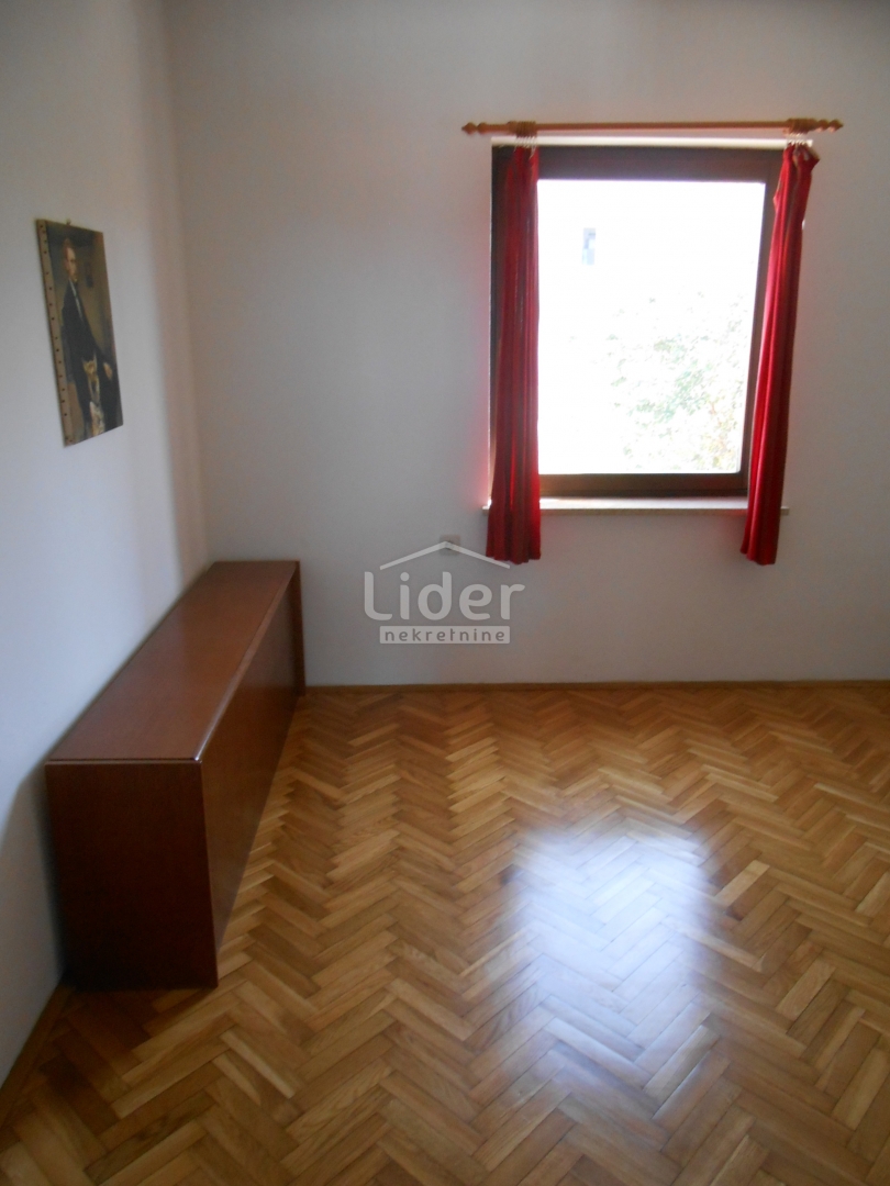  34 MALINSKA Appartamento di 58 m2 con loggia