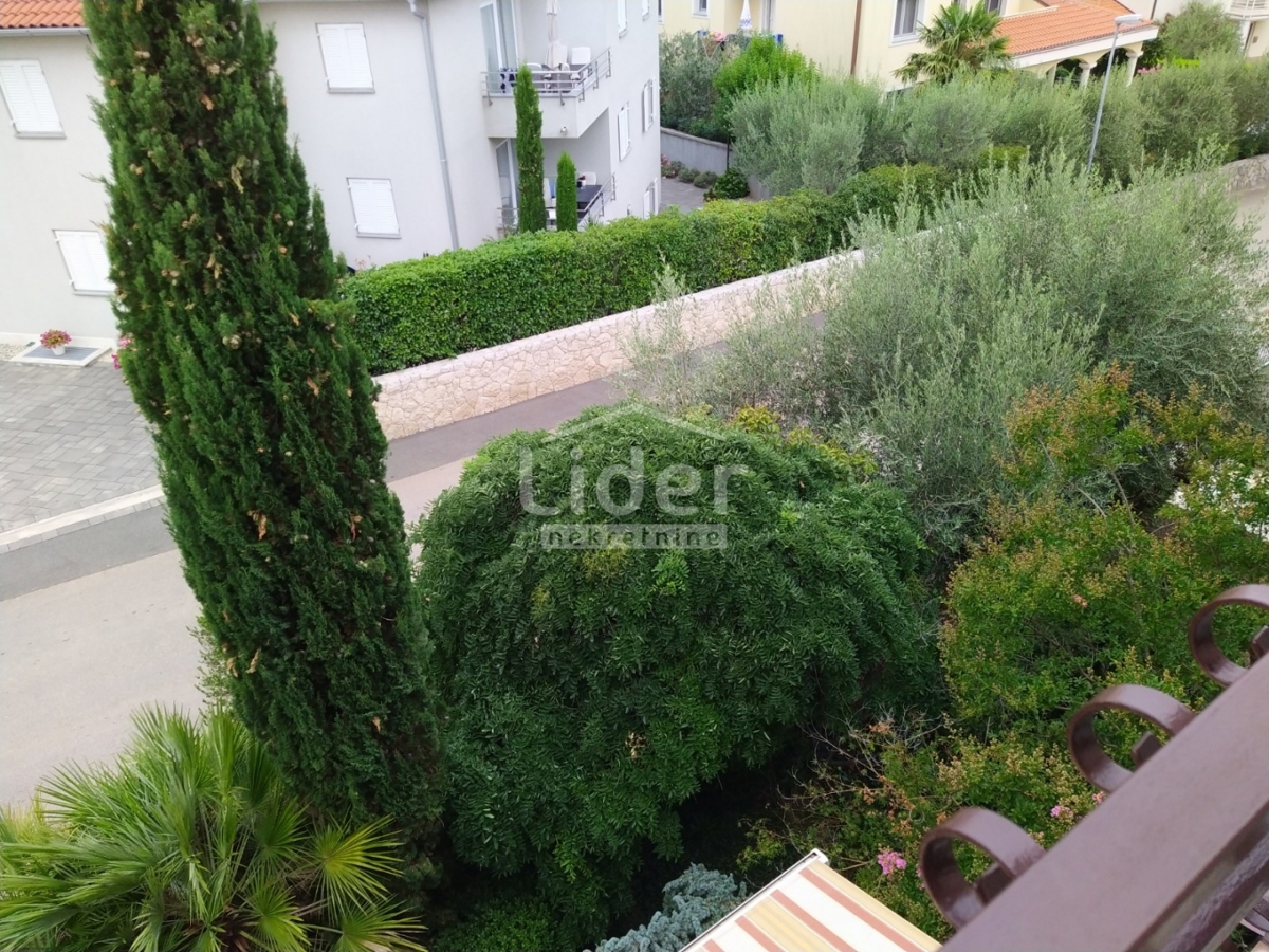  34 MALINSKA Appartamento di 58 m2 con loggia