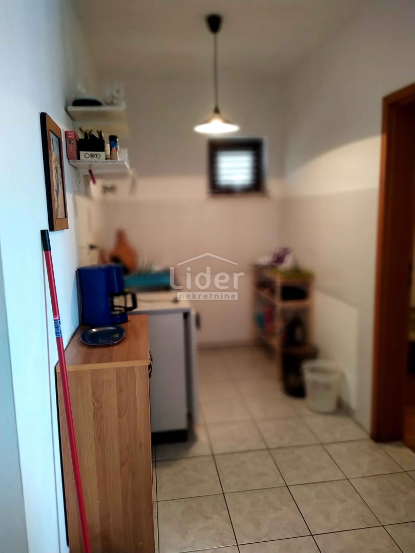  34 MALINSKA Appartamento di 58 m2 con loggia