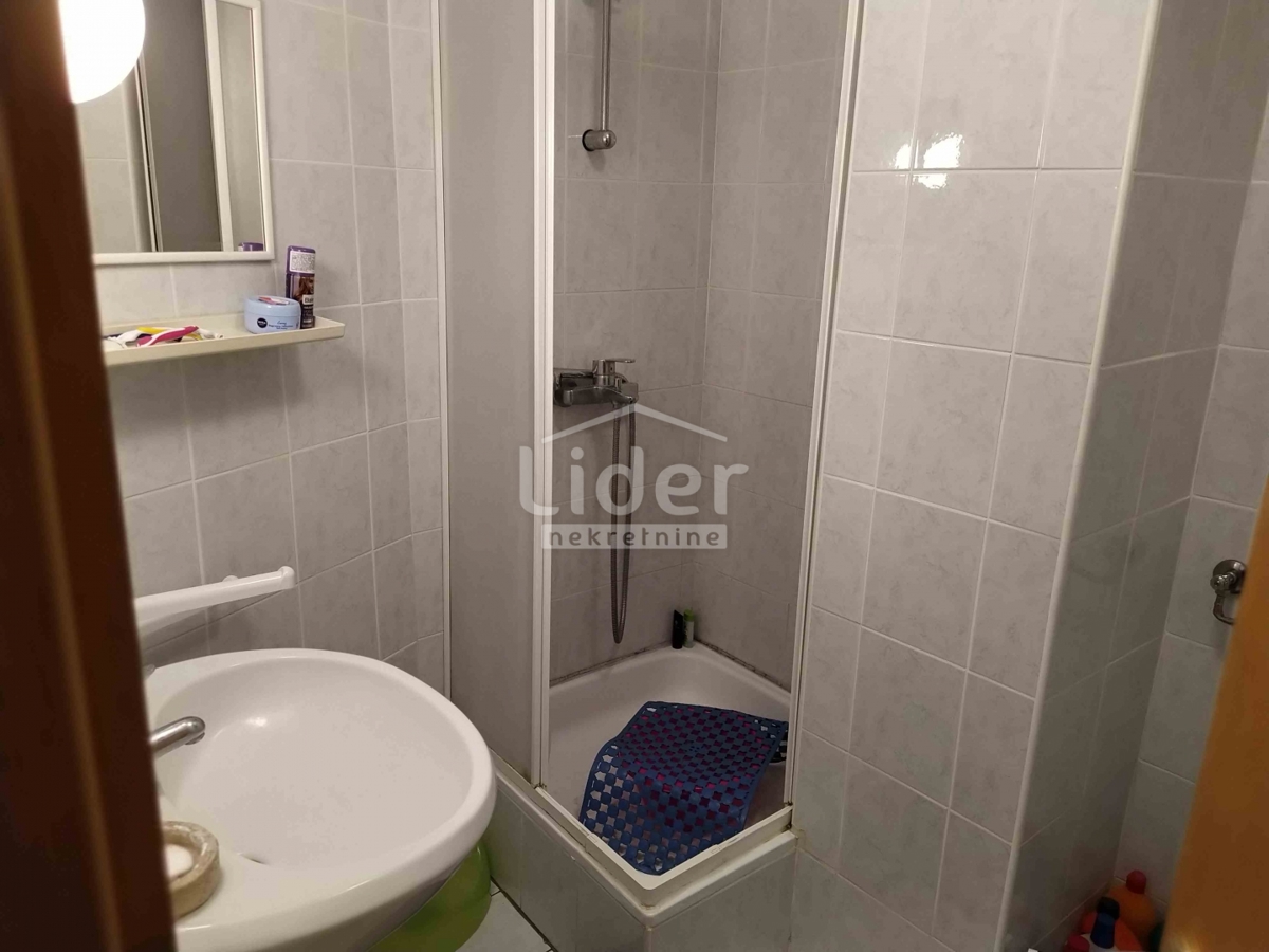  34 MALINSKA Appartamento di 58 m2 con loggia