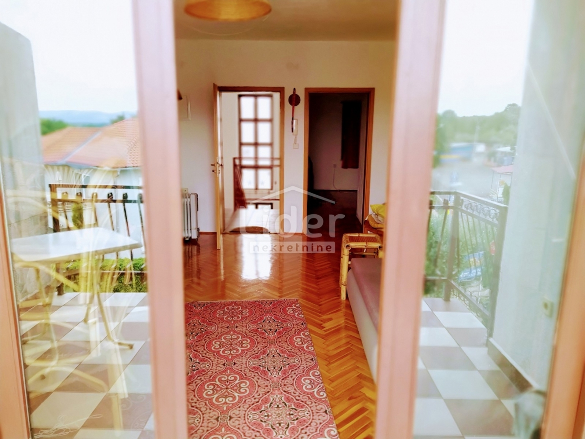  34 MALINSKA Appartamento di 58 m2 con loggia