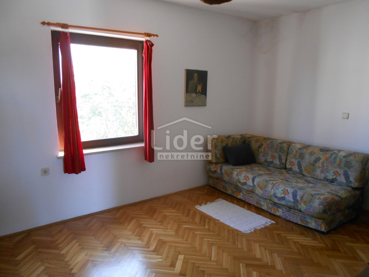  34 MALINSKA Appartamento di 58 m2 con loggia