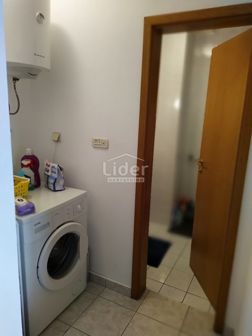  34 MALINSKA Appartamento di 58 m2 con loggia