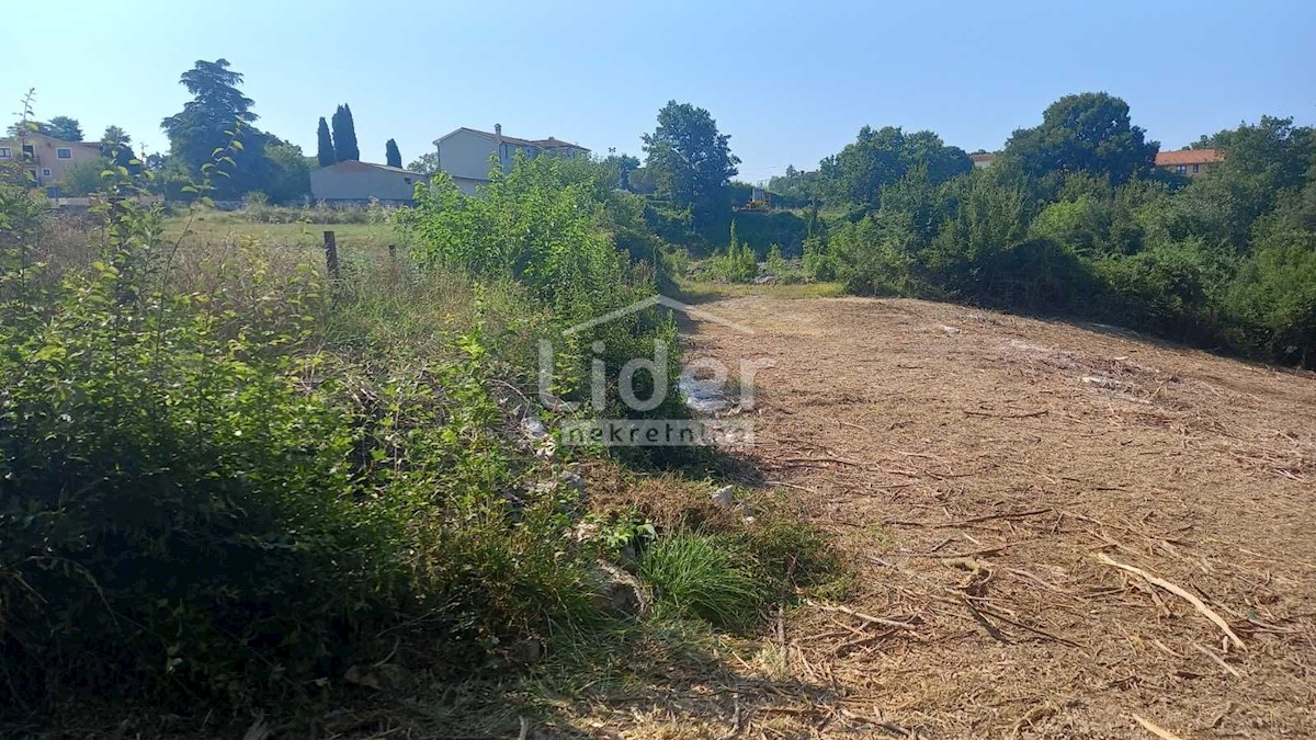 Land for sale 11 km from Rovinj - 3.820m2