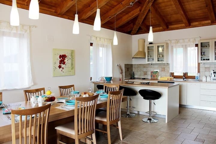 Casa Žminj, 350m2