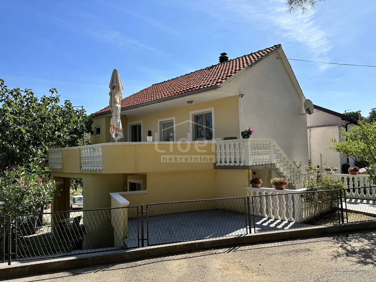 Casa Gornji Karin, Obrovac, 130m2