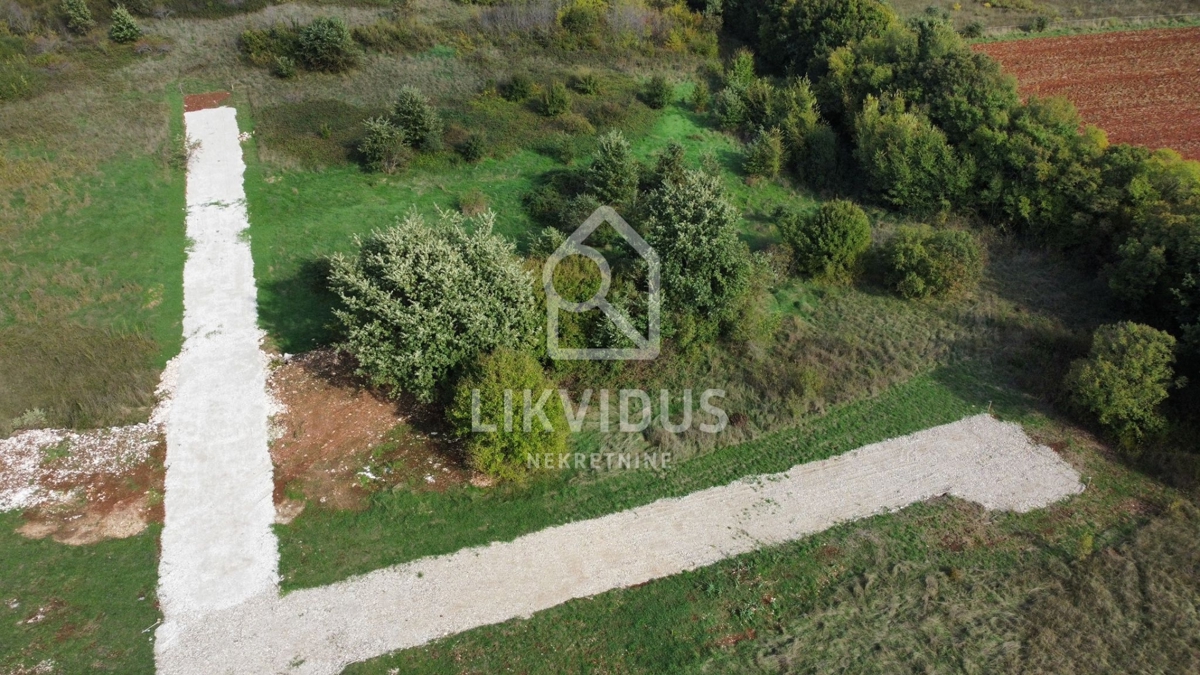 Terreno Hreljići, Marčana, 1.307m2