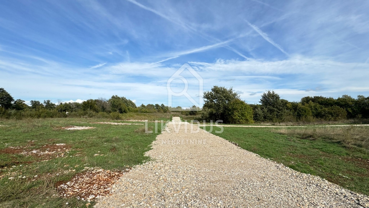 Terreno Hreljići, Marčana, 1.307m2