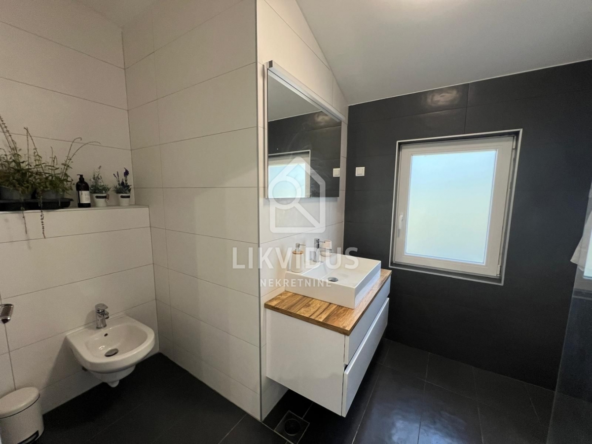 Casa Sveti Lovreč Labinski, Raša, 145m2