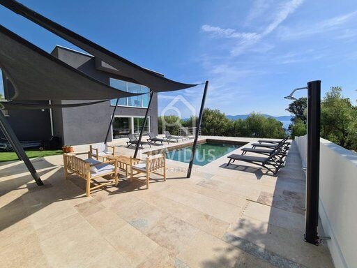 Casa Ravni, Raša, 200m2