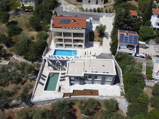 Casa Ravni, Raša, 200m2