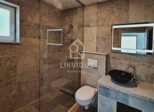 Casa Ravni, Raša, 200m2