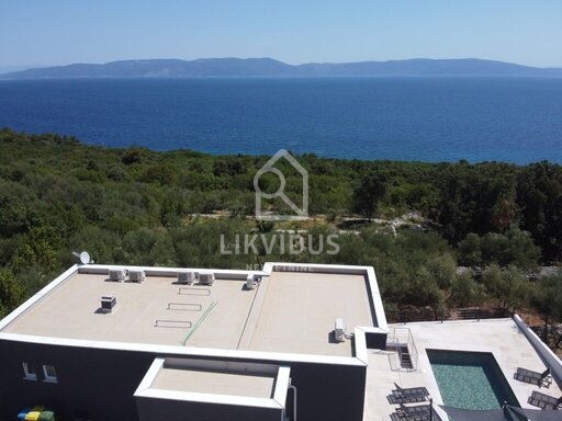 Casa Ravni, Raša, 200m2