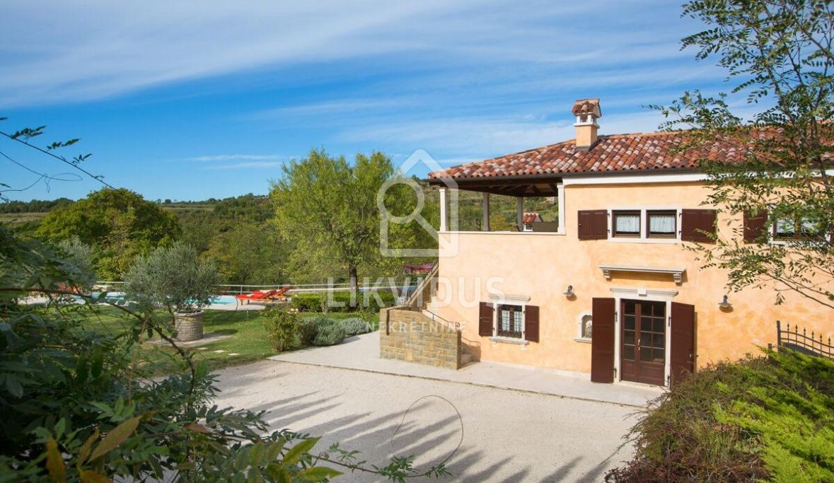 Casa Momjan, Buje, 159m2