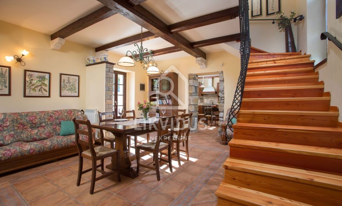 Casa Momjan, Buje, 159m2