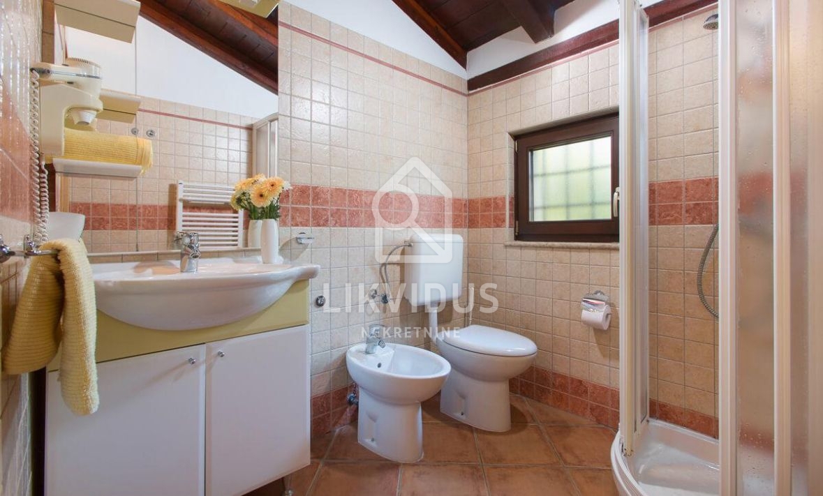 Casa Momjan, Buje, 159m2