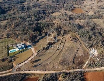 Terreno Trviž, Pazin - Okolica, 5.600m2