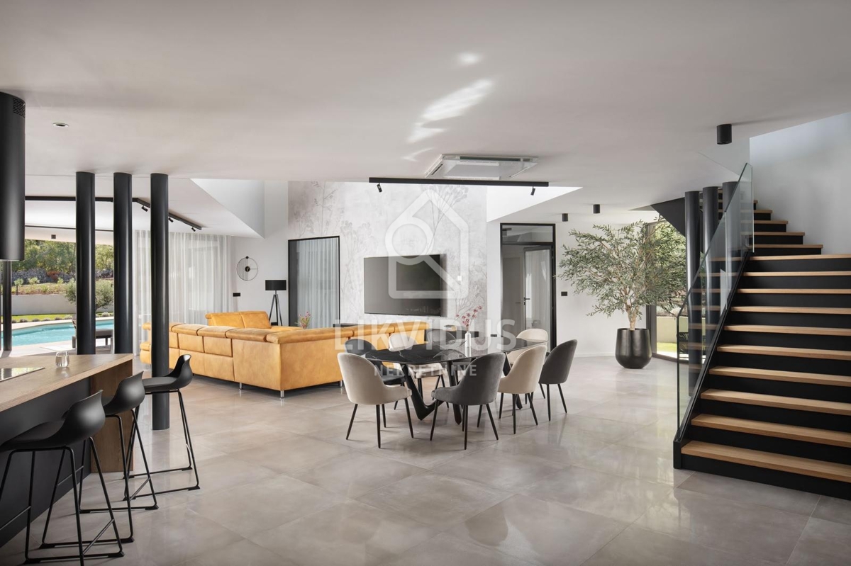 Casa Brgod, Raša, 506m2