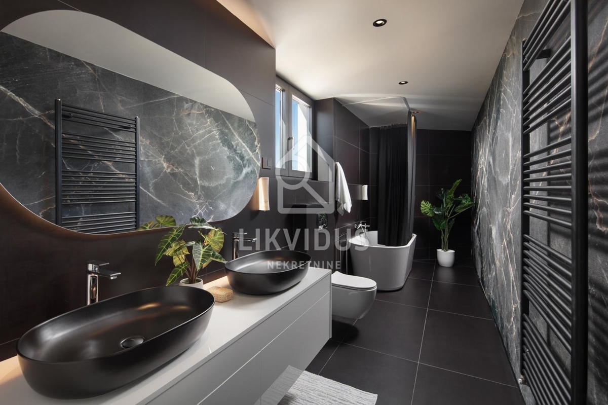 Casa Brgod, Raša, 506m2