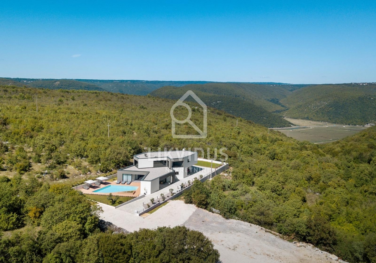 Casa Brgod, Raša, 506m2