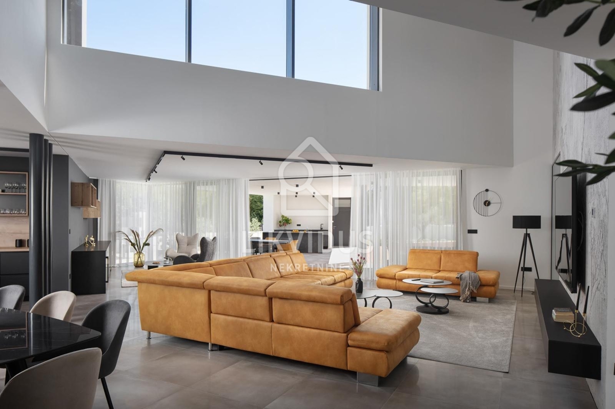 Casa Brgod, Raša, 506m2