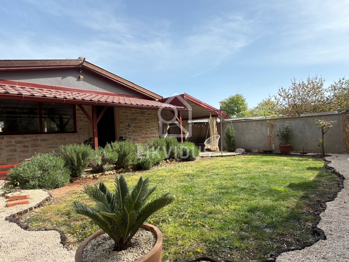 Casa 55 m² con giardino 300 m², Medulin Vrčevan