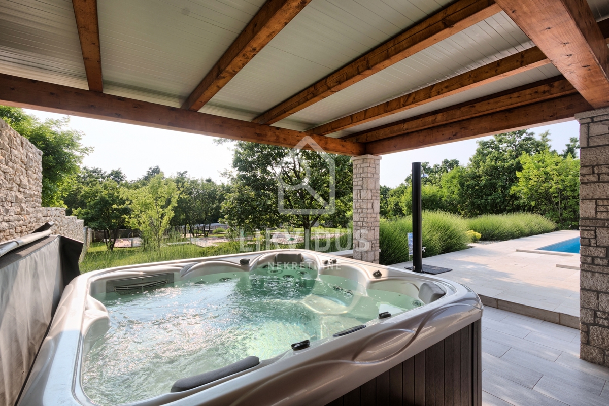 Casa Štokovci, Svetvinčenat, 294m2