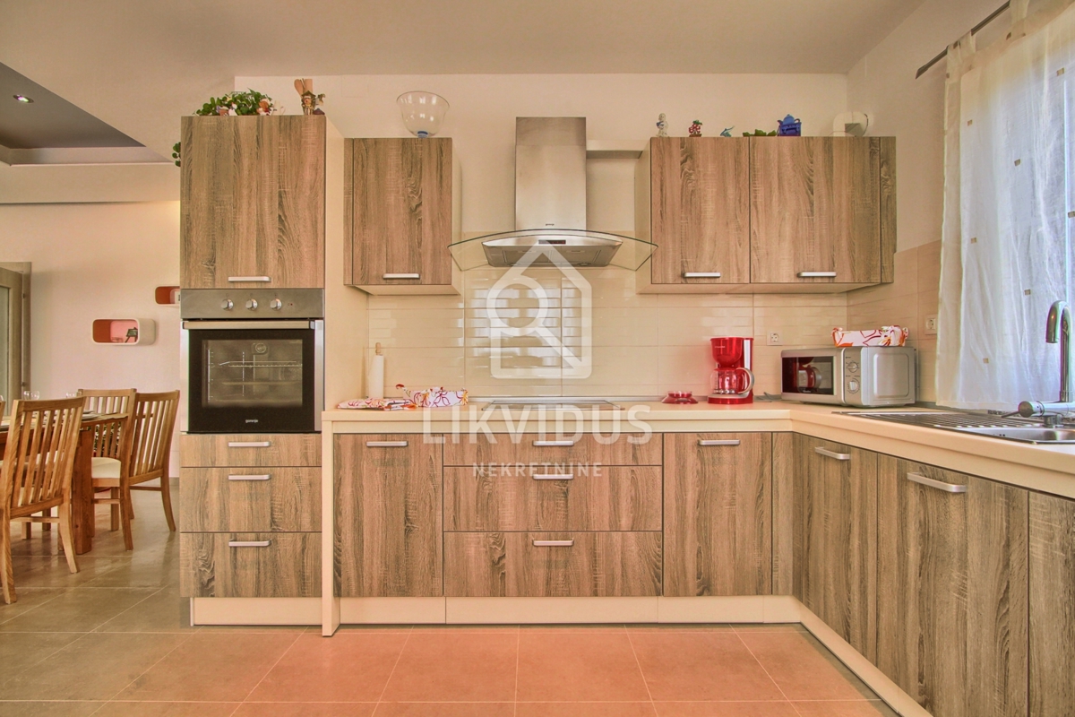 Casa Štokovci, Svetvinčenat, 294m2