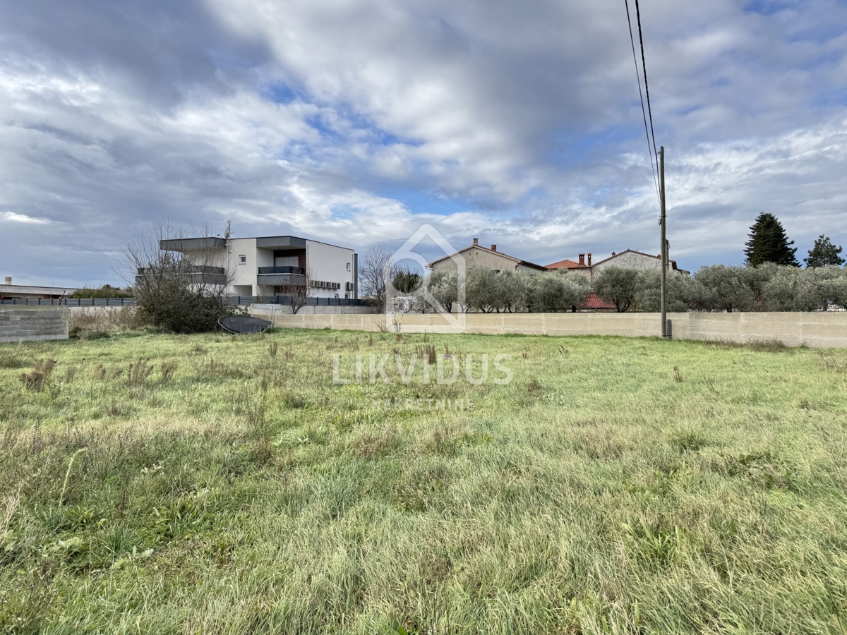 Terreno Škatari, Pula, 851m2