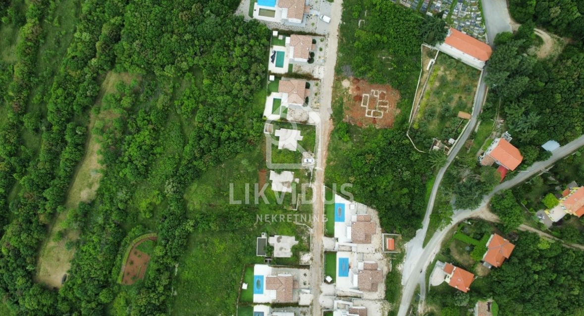Terreno Sveti Lovreč Labinski, Raša, 700m2