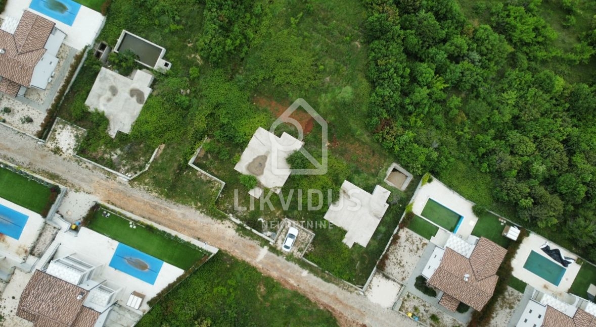 Terreno Sveti Lovreč Labinski, Raša, 700m2