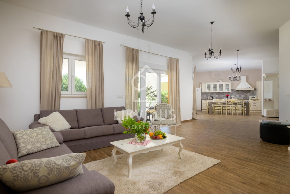 Casa Svetvinčenat, 180m2