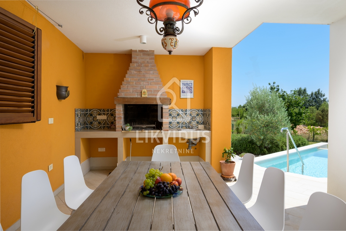 Casa Svetvinčenat, 180m2