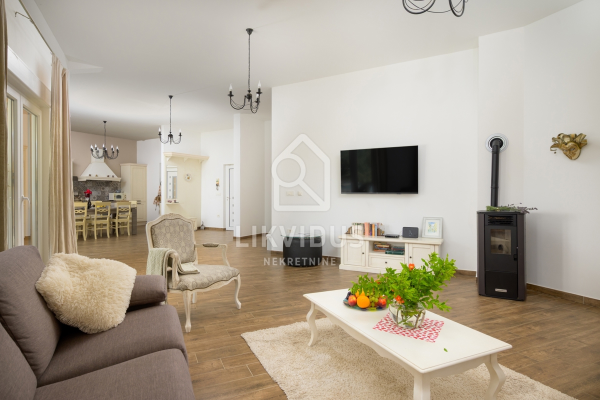 Casa Svetvinčenat, 180m2