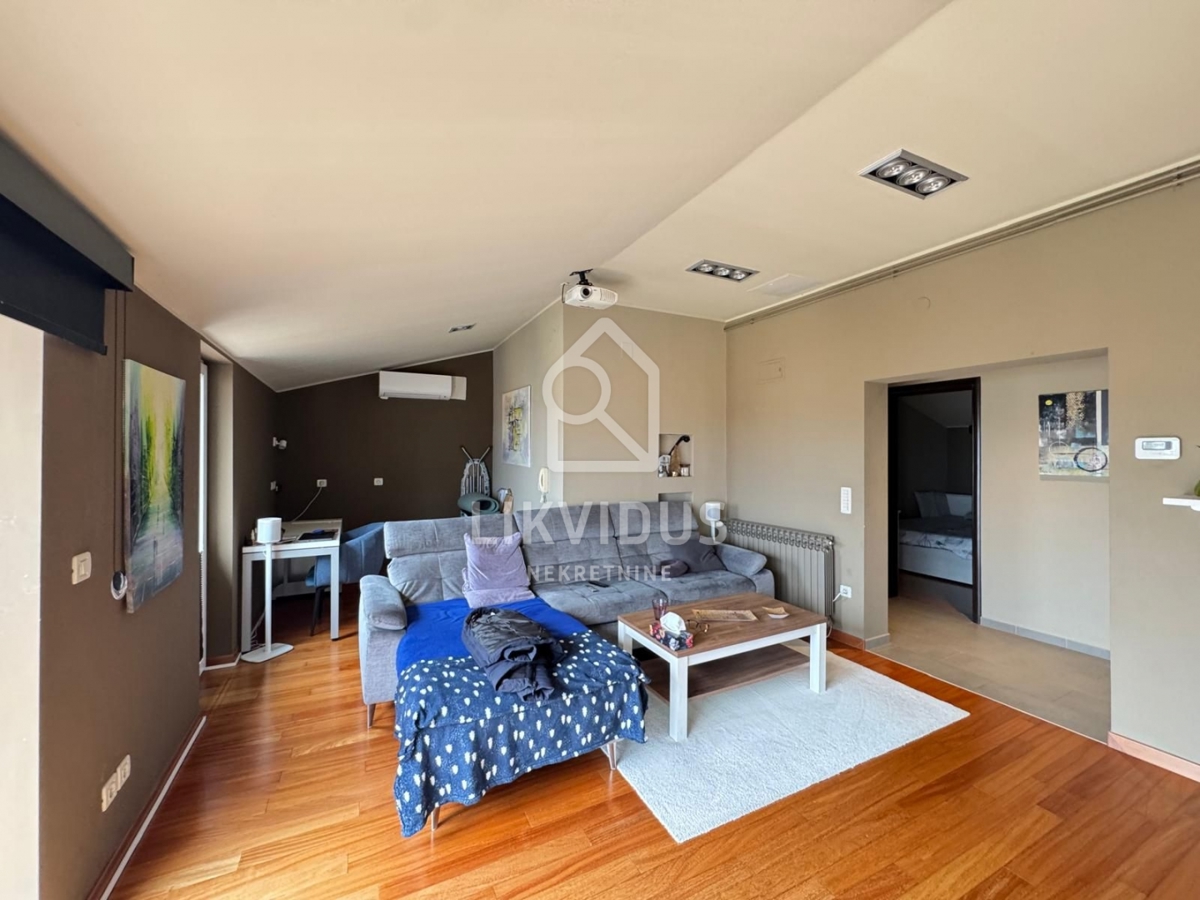 Commerciale Pješčana Uvala, Medulin, 424,25m2