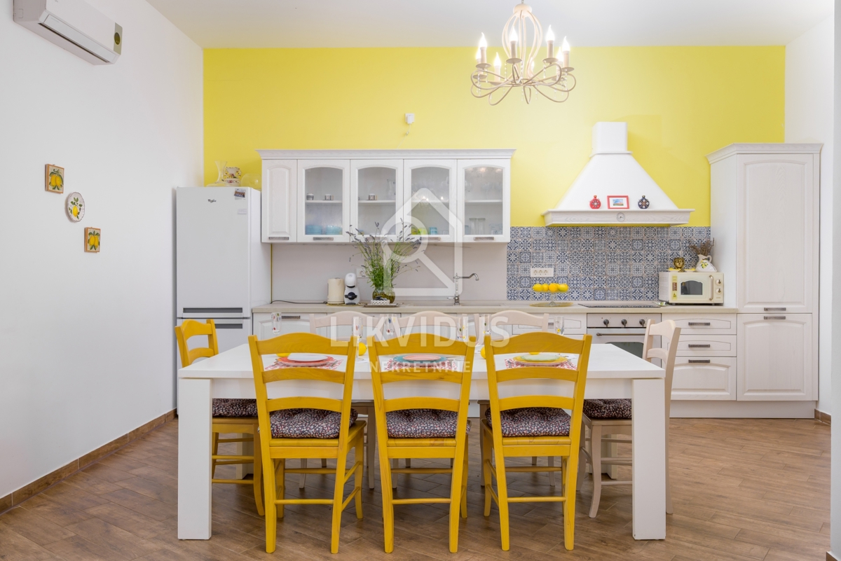 Casa Svetvinčenat, 180m2