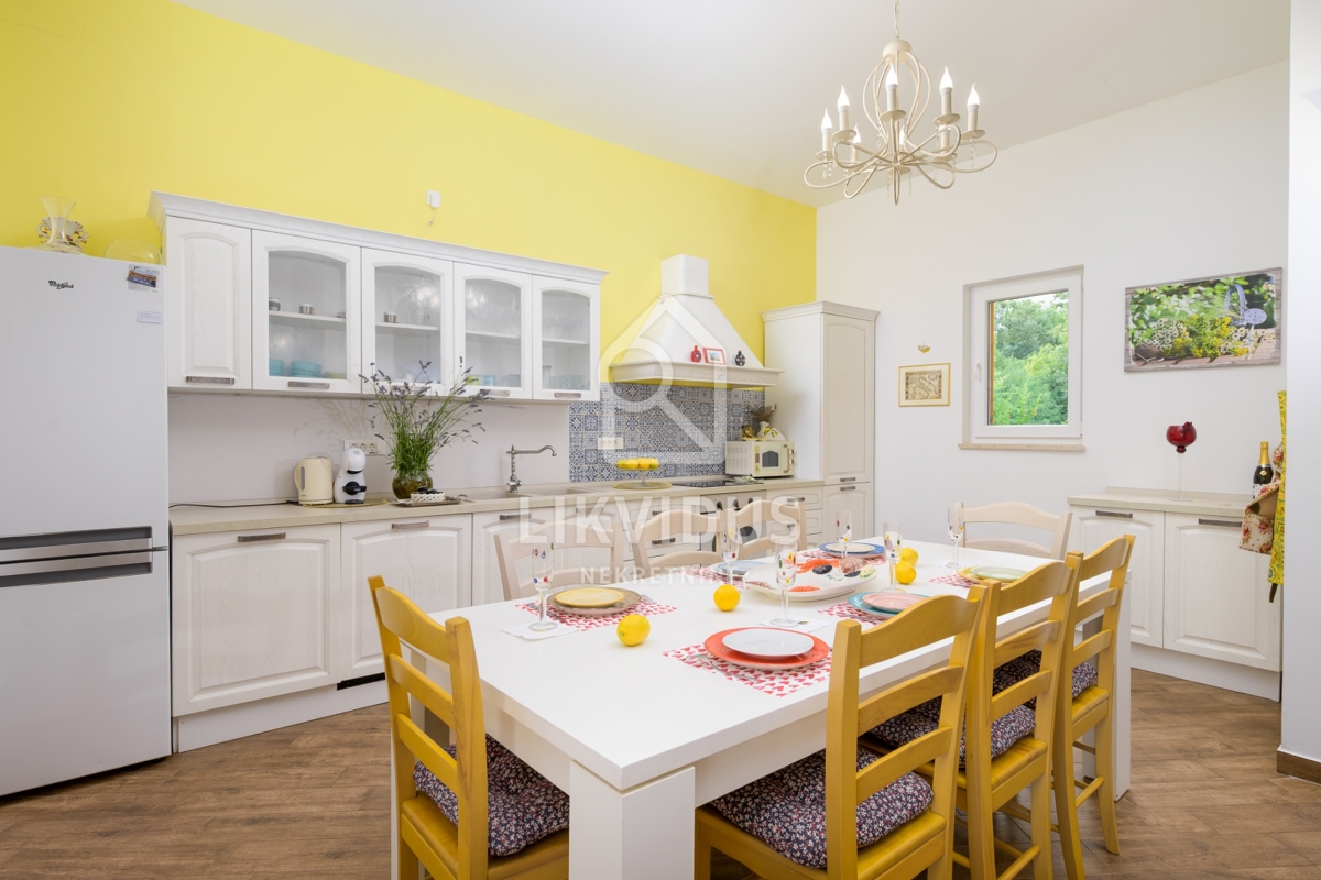 Casa Svetvinčenat, 180m2