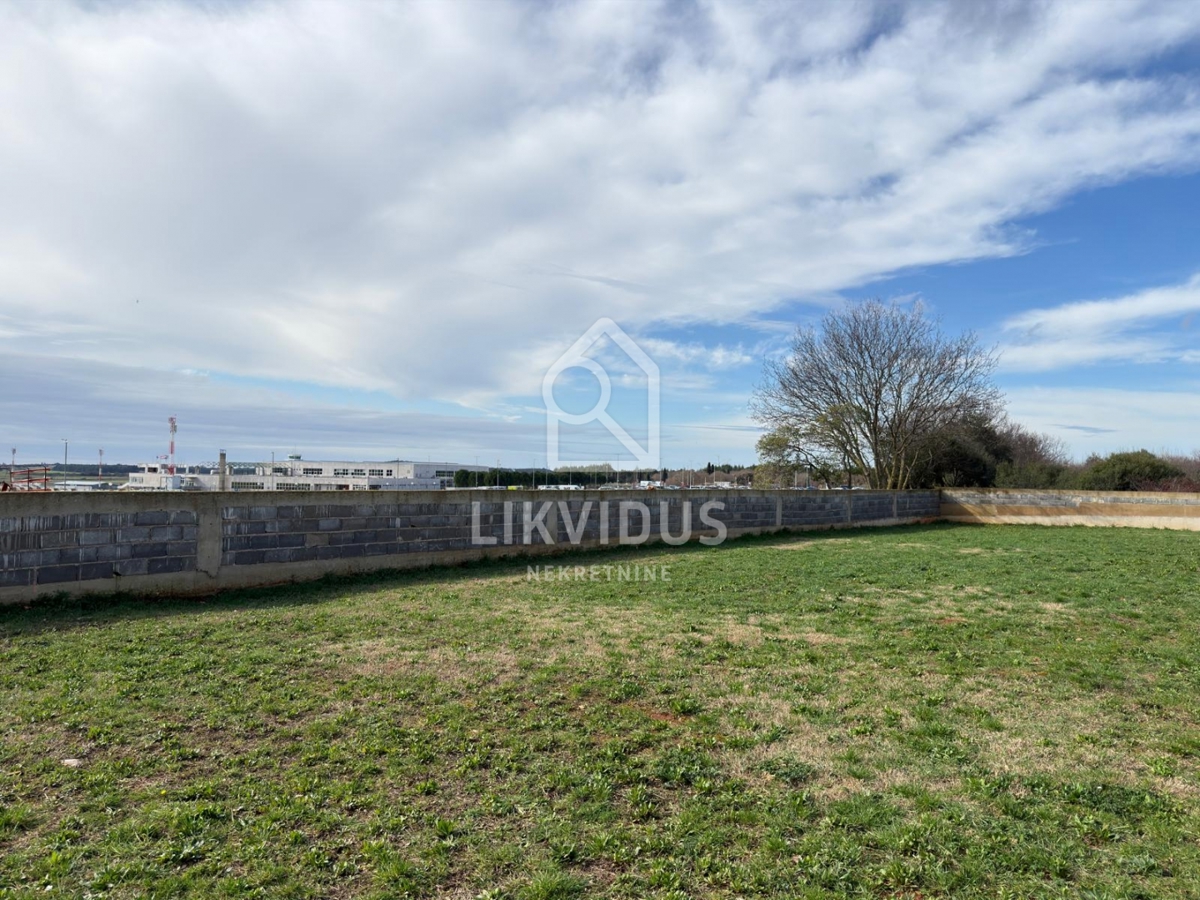 Terreno Valtura, Ližnjan, 3.909m2