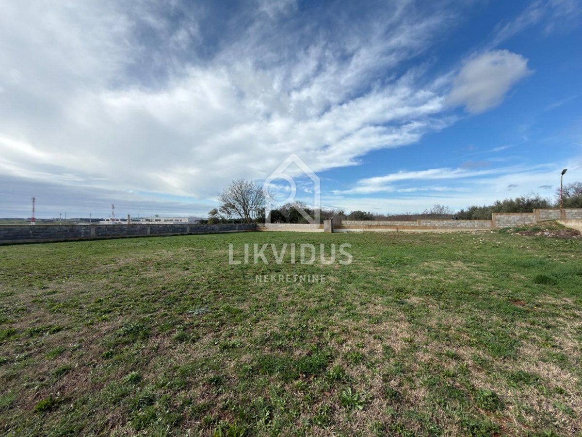 Terreno Valtura, Ližnjan, 3.909m2